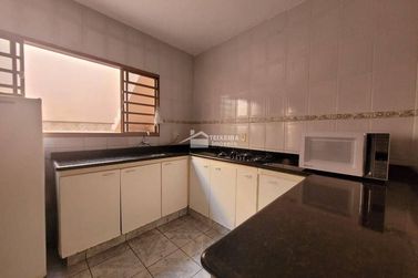 Casa &agrave; venda - 247m&sup2; - Jardim Muterle
