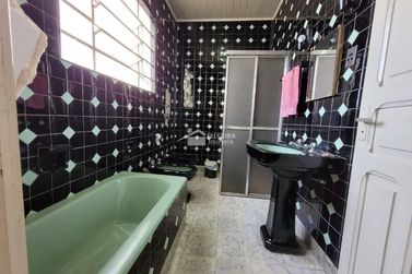 Casa &agrave; venda - 204m&sup2; - Centro