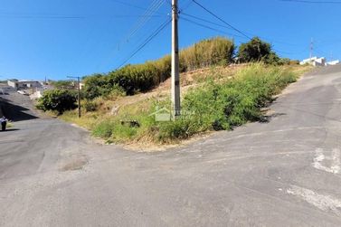 Terreno &agrave; venda - 300m&sup2; - Jardim Pirapitinga