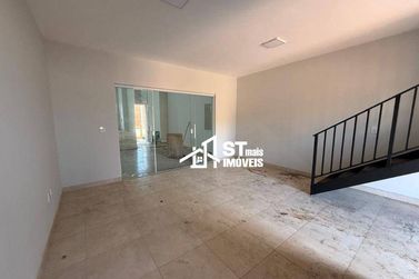 Sal&atilde;o Comercial para alugar - 900m&sup2; - Trad Park