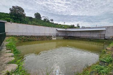 Ch&aacute;cara &agrave; venda - 443m&sup2; - Vargem do Rigoni