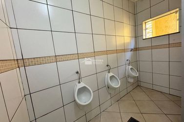 Sal&atilde;o Comercial para alugar - 300m&sup2; - Centro