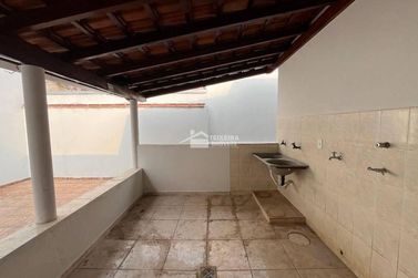 Casa &agrave; venda - 70m&sup2; - Jardim Rio Branco