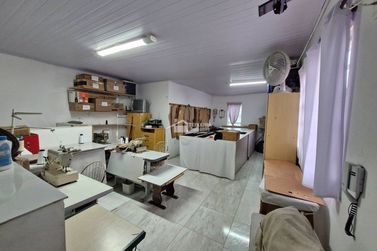 Casa &agrave; venda - 260m&sup2; - Jardim Mantiqueira II