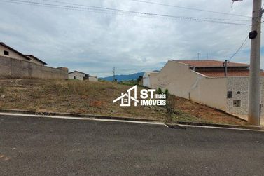 Terreno &agrave; venda - 200m&sup2; - Jardim Mirante