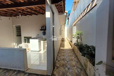 Casa &agrave; venda - 180m&sup2; - Jardim Alvorada