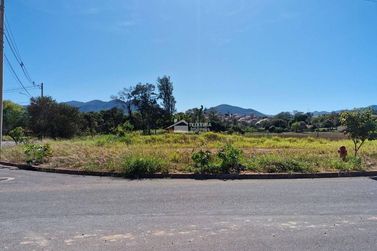 Terreno &agrave; venda - 194m&sup2; - Jardim Heloisa