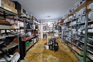 Sala Comercial &agrave; venda - 218m&sup2; - Centro