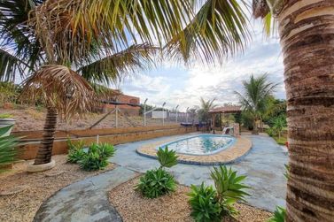 Ch&aacute;cara &agrave; venda - 750m&sup2; - Retirinho