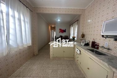 Casa &agrave; venda - 300m&sup2; - Centro