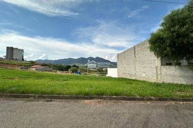 Terreno &agrave; venda - 300m&sup2; - Jardim Am&eacute;lia