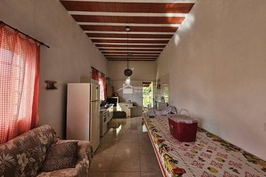 Ch&aacute;cara &agrave; venda - 90m&sup2; - Zona Rural