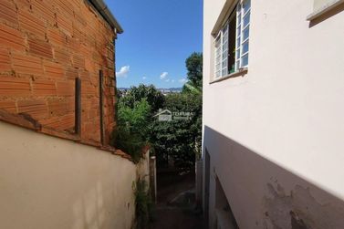 Sobrado &agrave; venda - 134m&sup2; - Centro