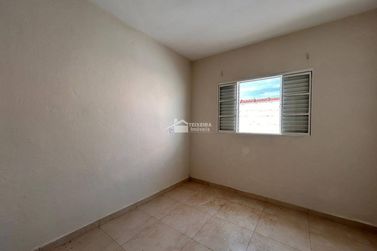 Casa &agrave; venda - 85m&sup2; - Centro