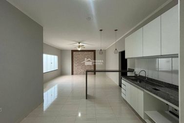 Sobrado &agrave; venda - 500m&sup2; - Jardim Mantiqueira II