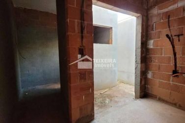 Casa &agrave; venda - 250m&sup2; - Jardim Lima