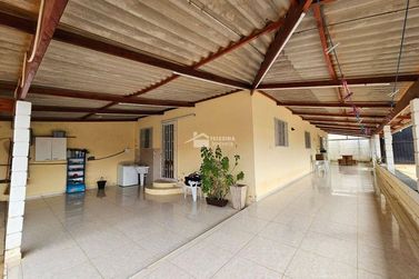 Ch&aacute;cara &agrave; venda - 443m&sup2; - Vargem do Rigoni