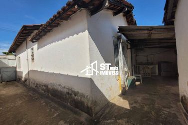 Casa &agrave; venda - Centro