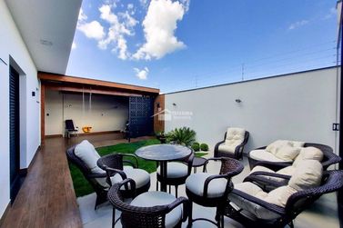 Casa &agrave; venda - 220m&sup2; - Jardim Alto da Bela Vista