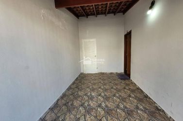 Casa &agrave; venda - 180m&sup2; - Jardim Alvorada
