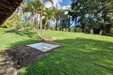 Ch&aacute;cara &agrave; venda - 10000m&sup2; - Zona Rural