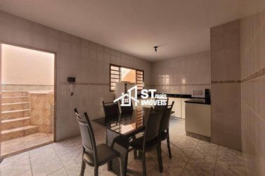 Casa &agrave; venda - 246m&sup2; - Jardim Muterle