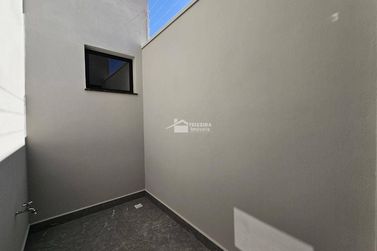 Casa &agrave; venda - 200m&sup2; - Jardim Mirante