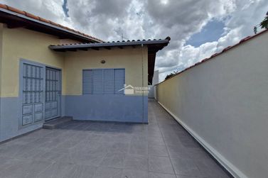 Casa &agrave; venda - 200m&sup2; - Jardim Rio Negro