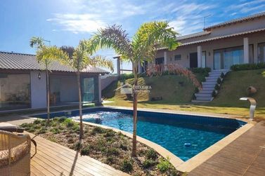 Ch&aacute;cara &agrave; venda - 302m&sup2; - Palestrina