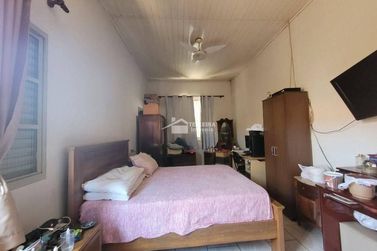 Casa &agrave; venda - 150m&sup2; - Centro
