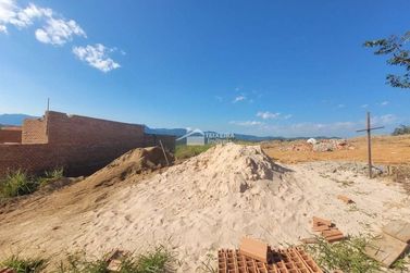 Terreno &agrave; venda - 204m&sup2; - Veredas da Serra
