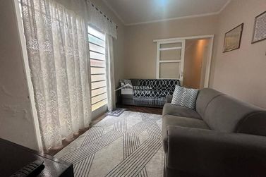 Casa &agrave; venda - 300m&sup2; - Centro