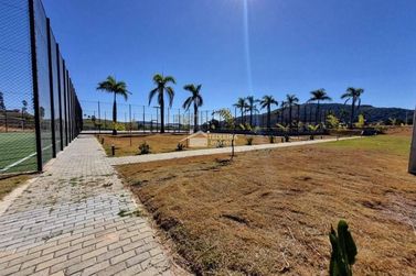 Terreno &agrave; venda - 1000m&sup2; - Quinta das Flores