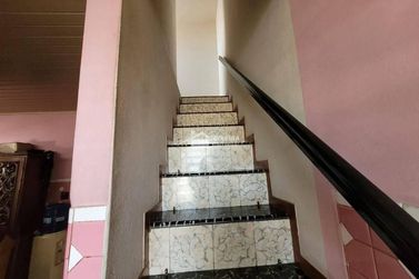 Casa &agrave; venda - 204m&sup2; - Centro