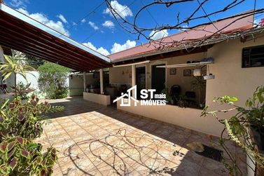 Casa &agrave; venda - 212m&sup2; - Jardim Rio Branco