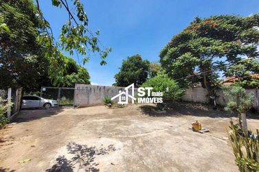 Ch&aacute;cara &agrave; venda - 1000m&sup2; - Zona Rural