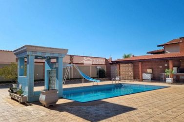 Casa &agrave; venda - 207m&sup2; - 