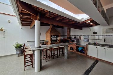 Casa &agrave; venda - 288m&sup2; - Jardim Panorama