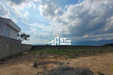 Terreno &agrave; venda - 300m&sup2; - Condominio Village
