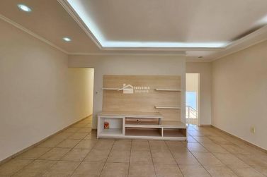 Casa &agrave; venda - 250m&sup2; - Vila Buzato