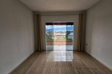 Casa &agrave; venda - 197m&sup2; - Jardim Mirante