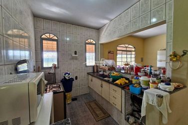 Ch&aacute;cara &agrave; venda - 10000m&sup2; - Zona Rural