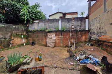 Casa &agrave; venda - 60m&sup2; - 