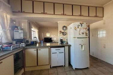 Casa &agrave; venda - 281m&sup2; - Jardim Bela Vista