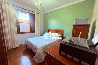 Casa &agrave; venda - 240m&sup2; - Jardim Panorama