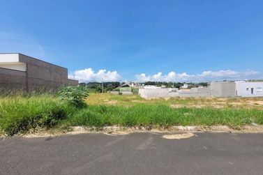 Terreno &agrave; venda - 250m&sup2; - Morada dos P&aacute;ssaros