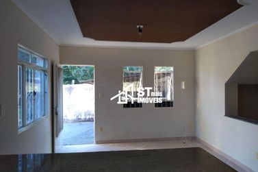 Casa &agrave; venda - 216m&sup2; - Centro