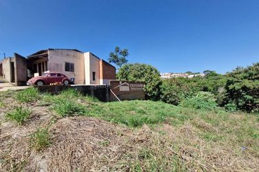 Terreno &agrave; venda - 200m&sup2; - Jardim Portal da Mantiqueira
