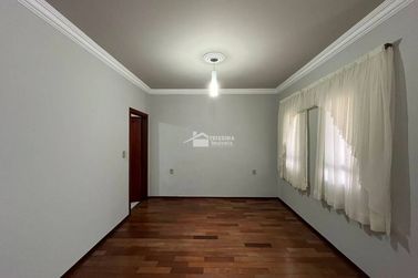 Casa para alugar - 130m&sup2; - Jardim Am&eacute;rica