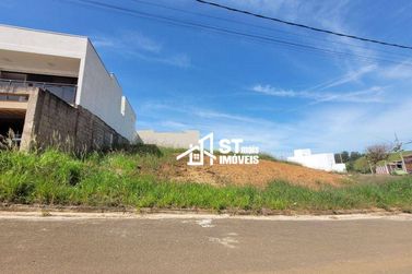 Terreno &agrave; venda - 334m&sup2; - Portal da Mantiqueira